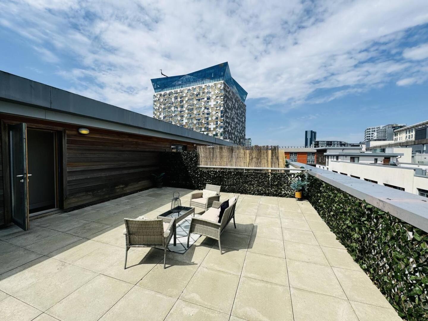 Birmingham Cube View Apartment Bagian luar foto